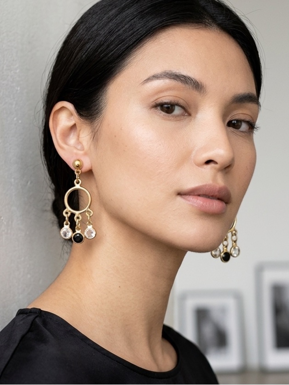 💥💛 14 Karat Gold Earrings w 3 jeweled dangles. Unique, Danty and Stunning💫 NWOT